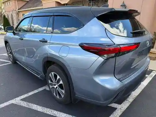 5TDGZRBH5MS105485 2021 TOYOTA HIGHLANDER-1