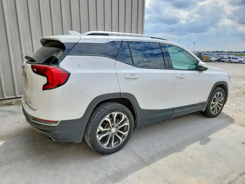 3GKALVEX4KL155904 2019 GMC TERRAIN-2