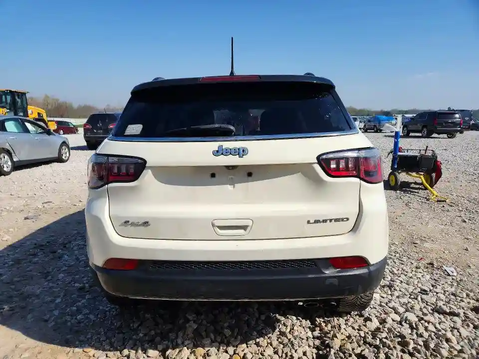 3C4NJDCB4KT761367 2019 JEEP COMPASS-5