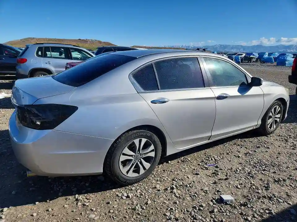 1HGCR2F33DA184352 2013 HONDA ACCORD-2