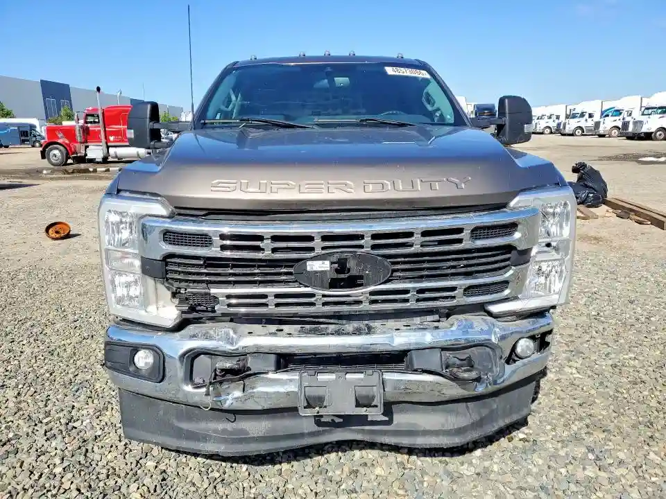 1FT8W3DT9PEC40832 2023 FORD F350-4