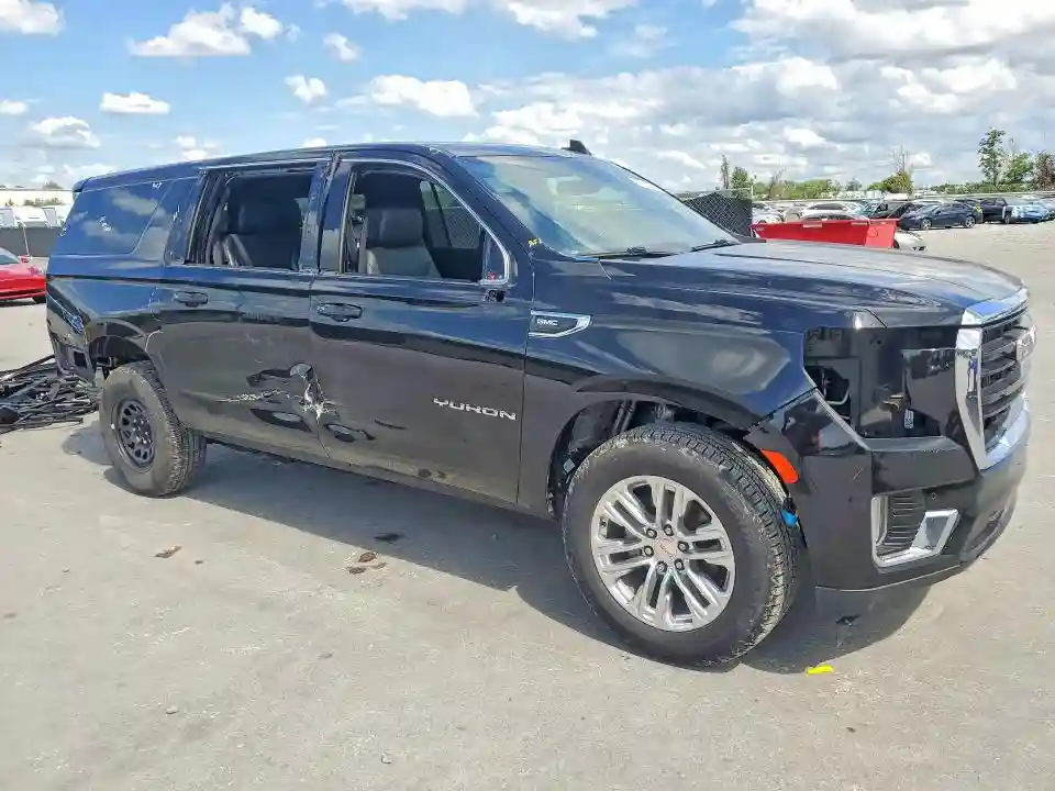1GKS1FKD4NR257078 2022 GMC YUKON-3