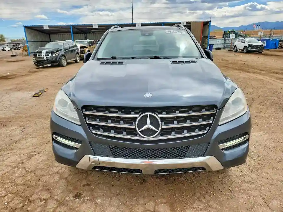 4JGDA2EB8CA017322 2012 MERCEDES-BENZ M-CLASS-4