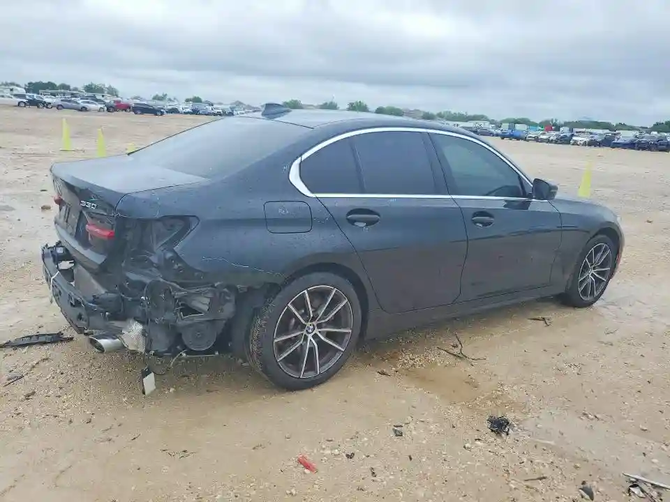 3MW5R7J08N8C57078 2022 BMW 3 SERIES-2