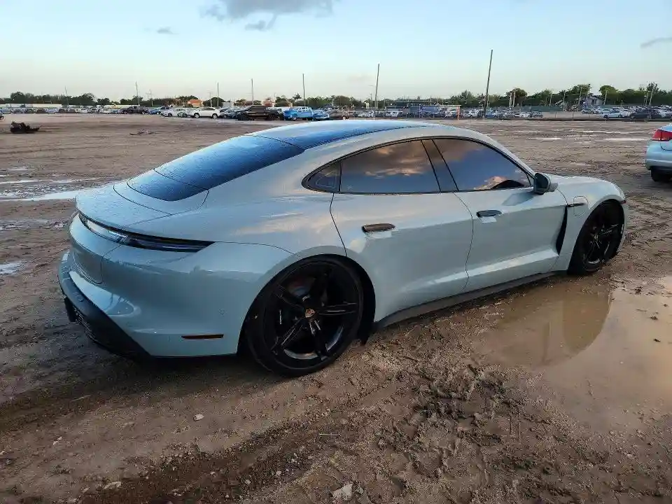 WP0AA2Y19SSA08361 2025 PORSCHE TAYCAN-2