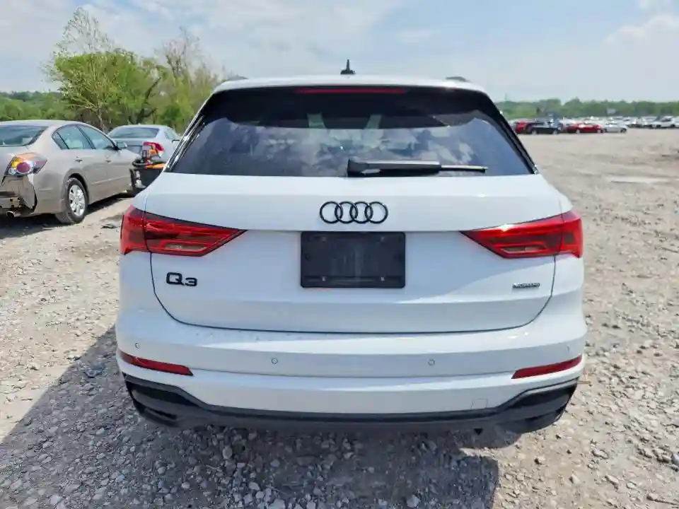 WA1EECF36P1020035 2023 AUDI Q3-5