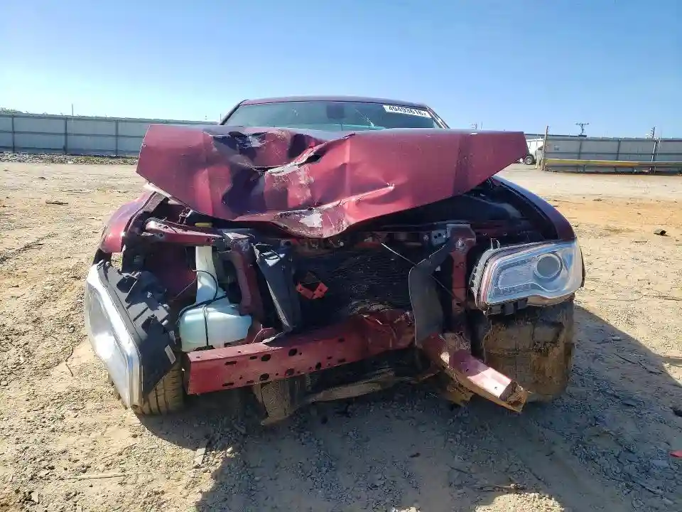 2C3CCARG3GH311541 2016 CHRYSLER 300-4
