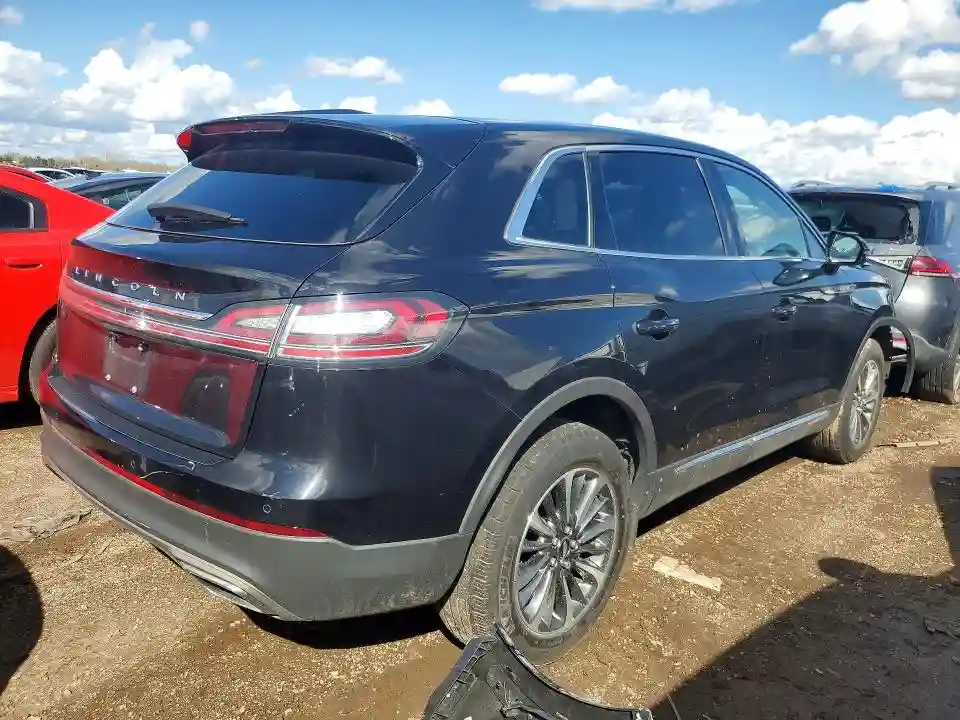 2LMPJ8J90PBL20970 2023 LINCOLN NAUTILUS-2
