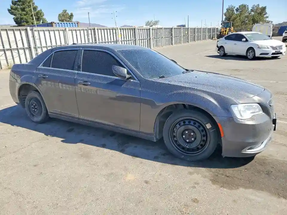 2C3CCAAG8KH676026 2019 CHRYSLER 300-3