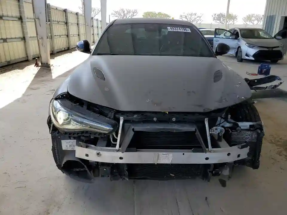 ZARFAMEV4K7599861 2019 ALFA ROMEO GIULIA-4