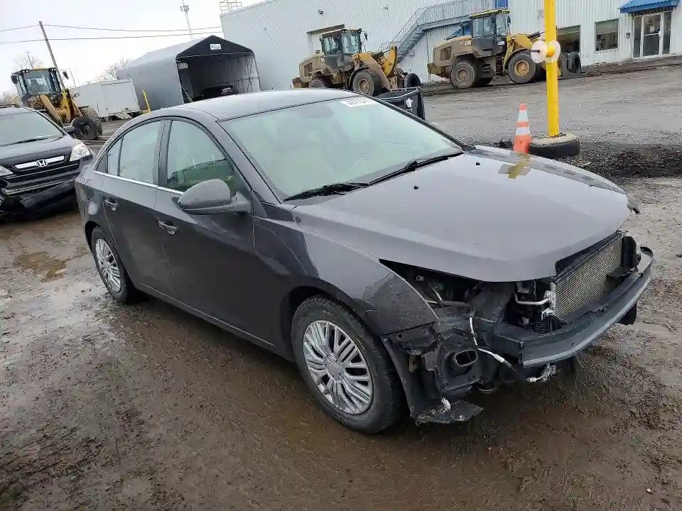 1G1PE5SB2E7110003 2014 CHEVROLET CRUZE-3