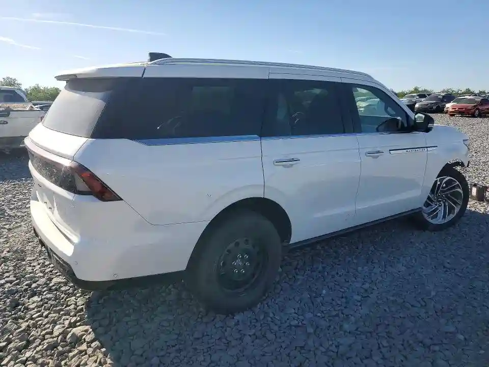 5LMJJ2LG0SEL03459 2025 LINCOLN NAVIGATOR-2