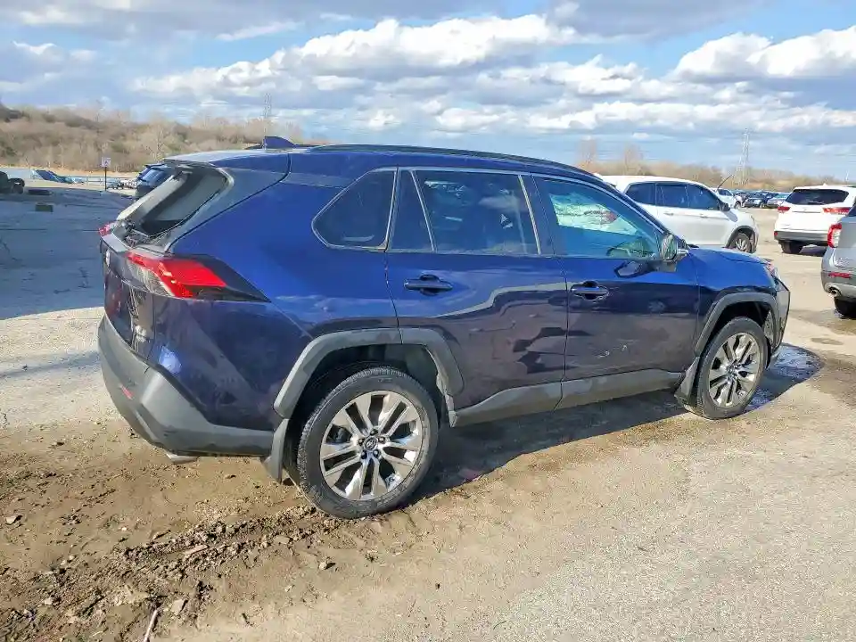 2T3A1RFV6KW045600 2019 TOYOTA RAV4-2