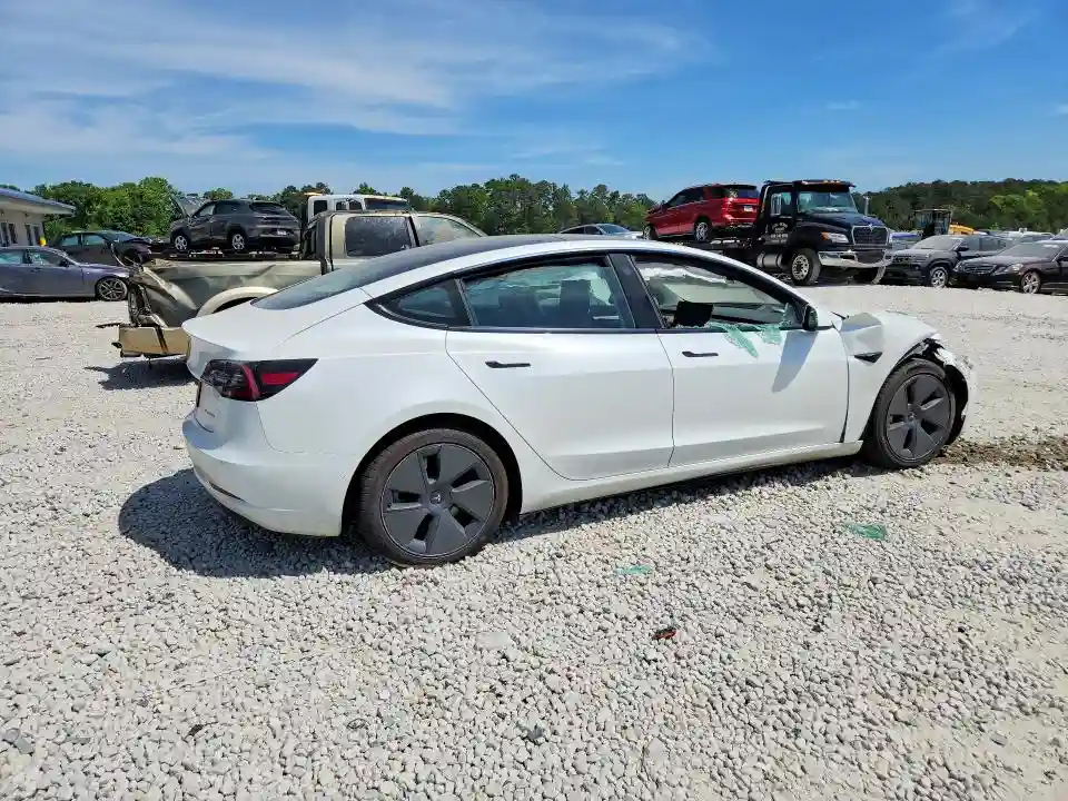 5YJ3E1EB1NF189118 2022 TESLA MODEL 3-2