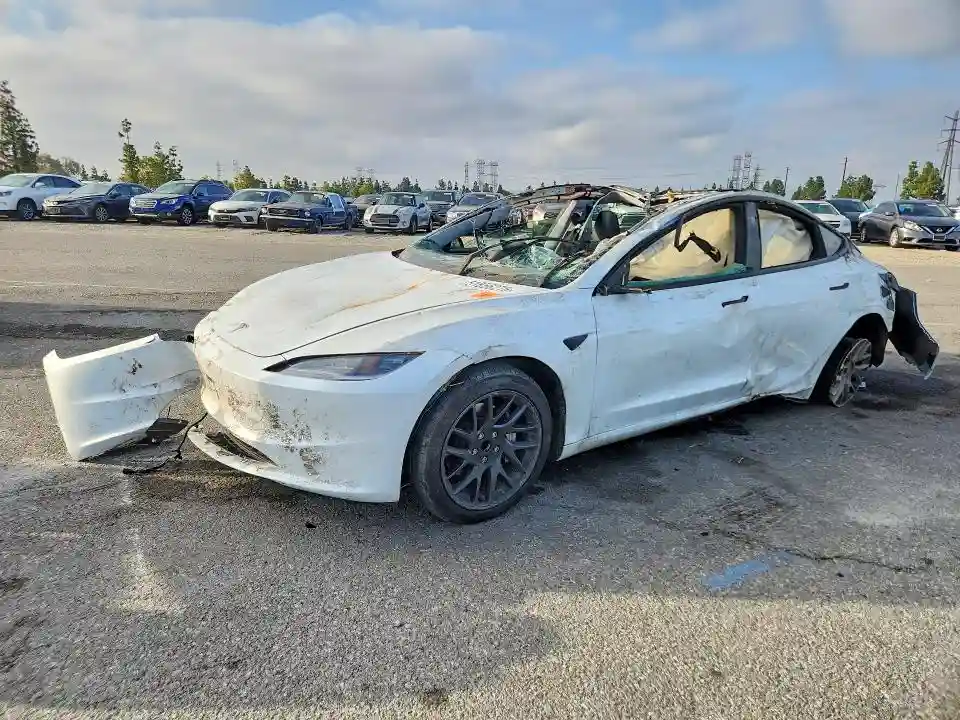 5YJ3E1EA4SF011593 2025 TESLA MODEL 3-0