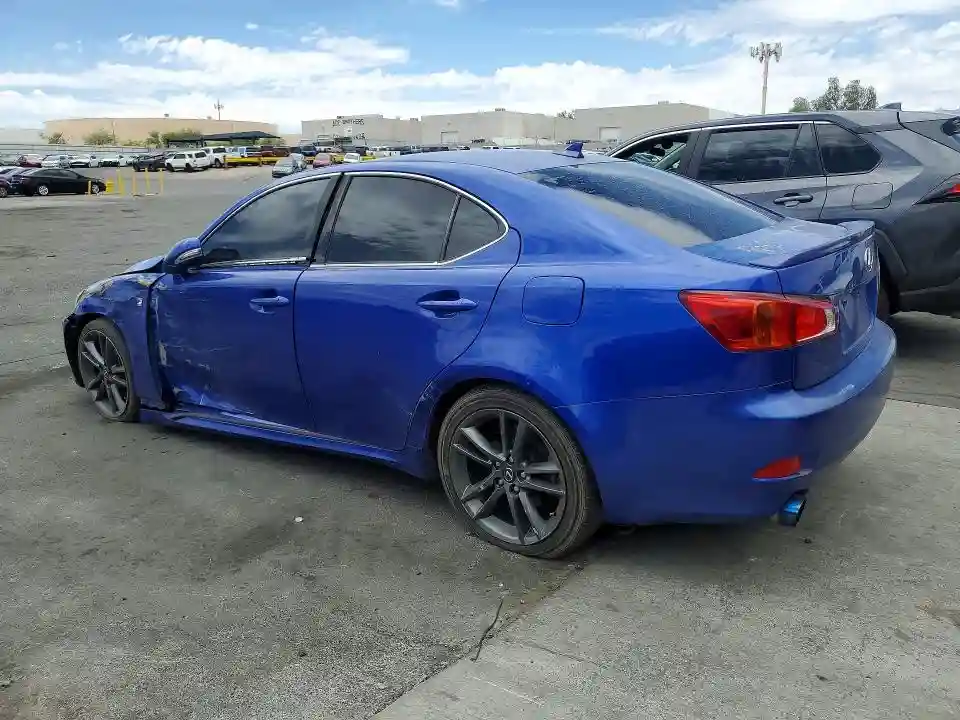 JTHBF5C29B5155975 2011 LEXUS IS-1