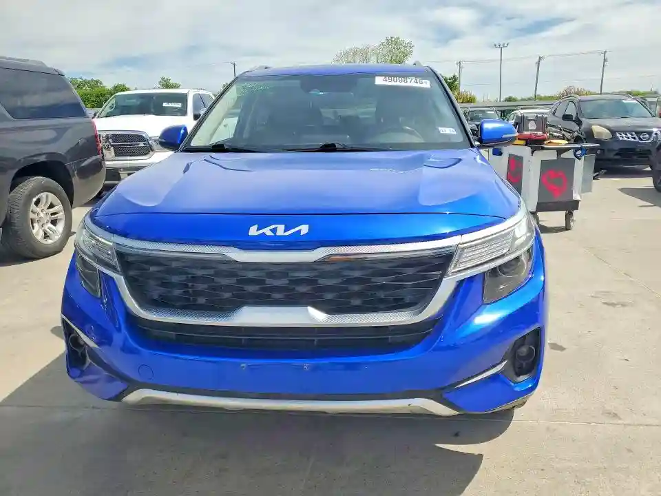 KNDEU2AAXN7314878 2022 KIA SELTOS-4