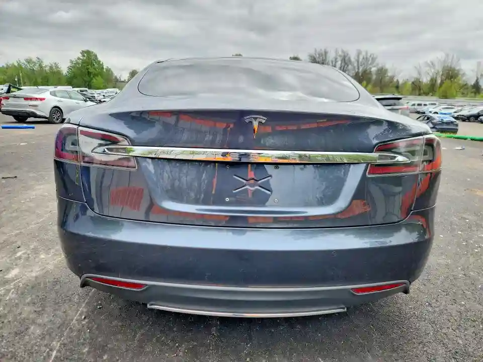 5YJSA1E26GF133167 2016 TESLA MODEL S-5