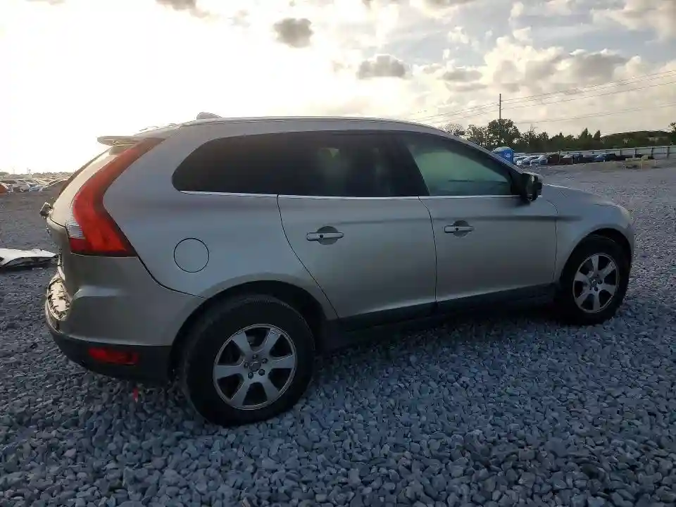 YV4952DL3C2264991 2012 VOLVO XC60-2