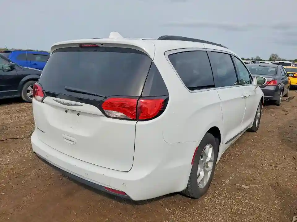 2C4RC1BG7HR506554 2017 CHRYSLER PACIFICA-2