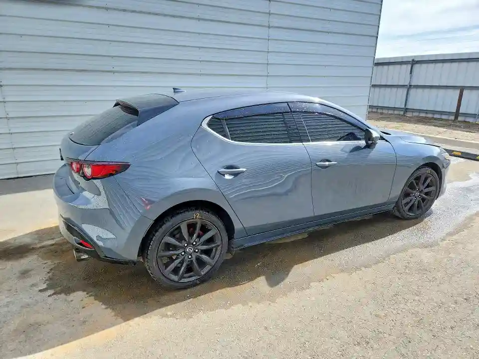 JM1BPBNM6K1144371 2019 MAZDA 3-2
