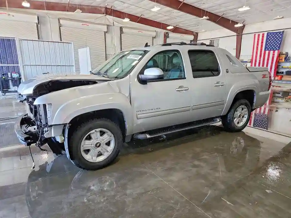 3GNMCFE01DG215402 2013 CHEVROLET AVALANCHE-0