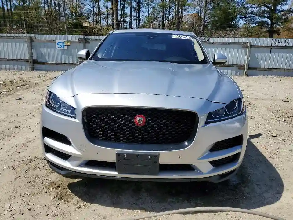 SADCJ2FX1LA619039 2020 JAGUAR F-PACE-4