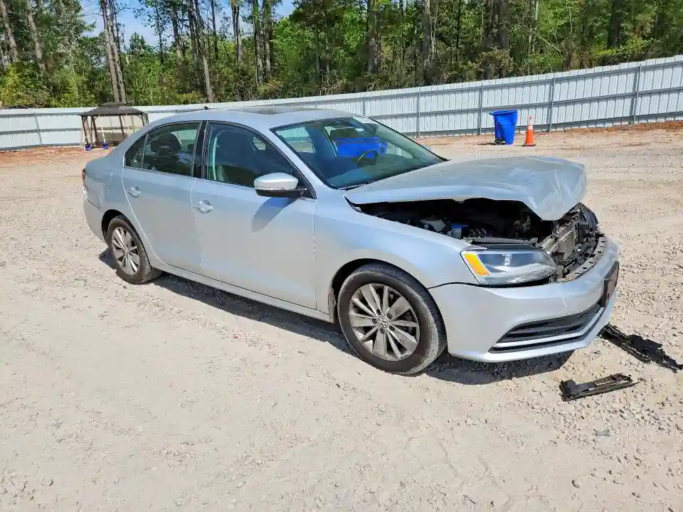 3VW3A7AJ9FM274889 2015 VOLKSWAGEN JETTA-3