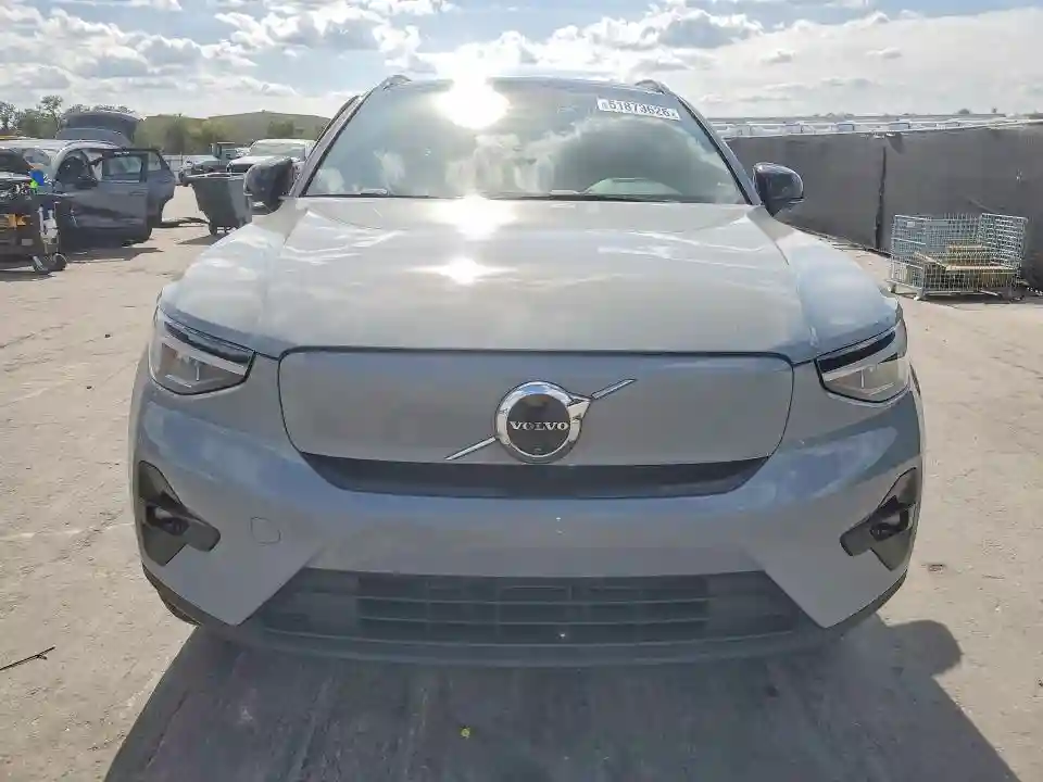 YV4EH3HL2R2238249 2024 VOLVO XC40-4