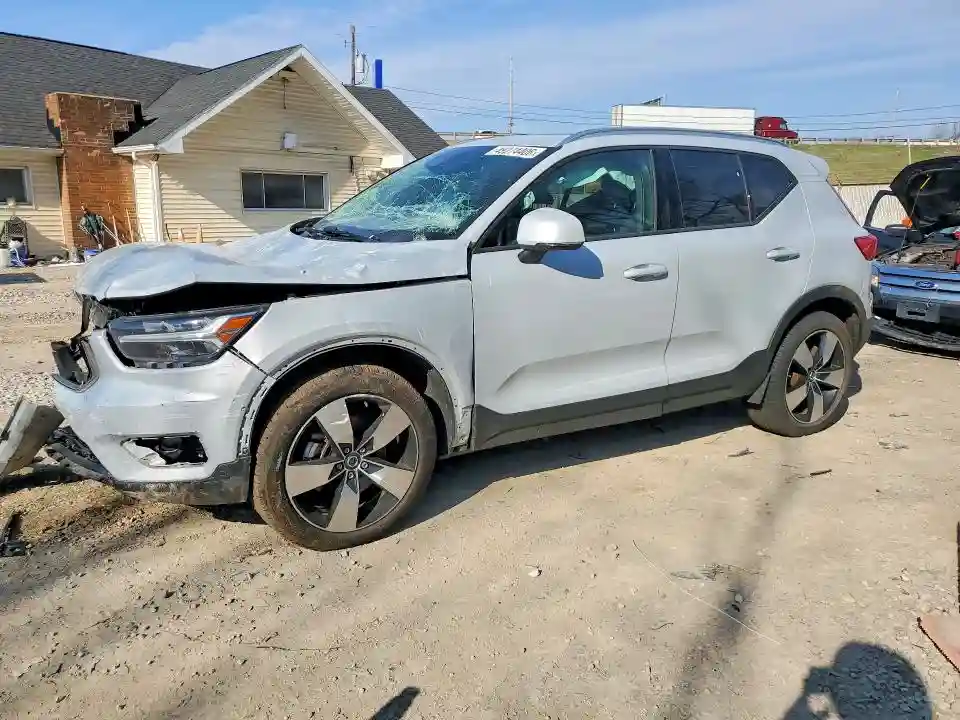 YV4162UK3L2288970 2020 VOLVO XC40-0