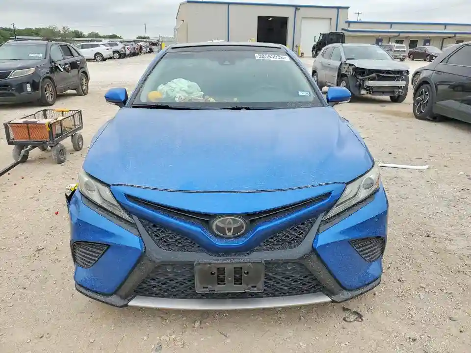4T1B61HKXJU020149 2018 TOYOTA CAMRY-4