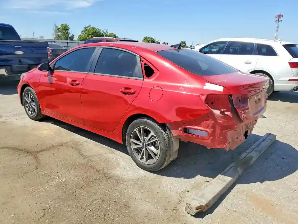 3KPF24AD9NE470815 2022 KIA FORTE-1