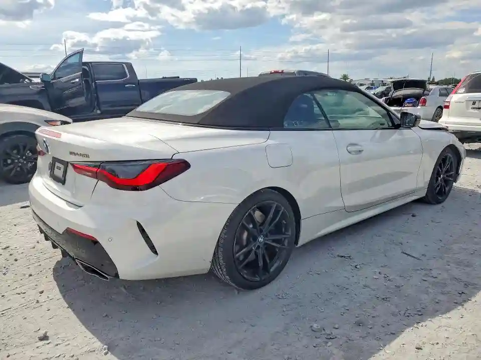 WBA53AT08MCG90650 2021 BMW M4-2