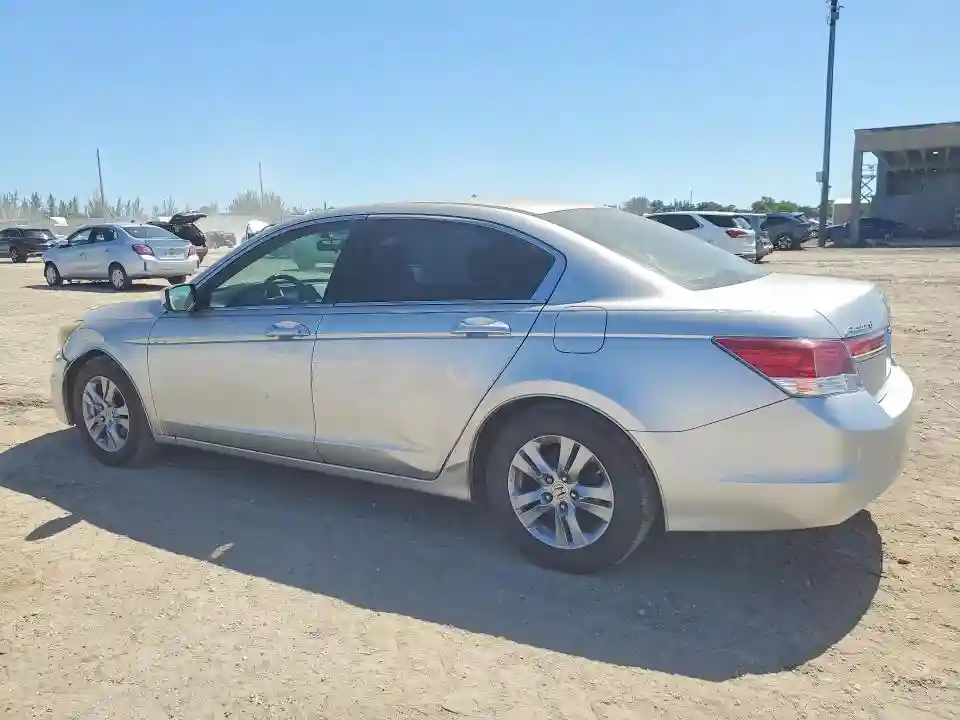 1HGCP2F63CA183653 2012 HONDA ACCORD-1