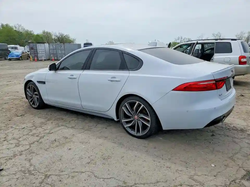 SAJBG4BV8GCY06179 2016 JAGUAR XF-1