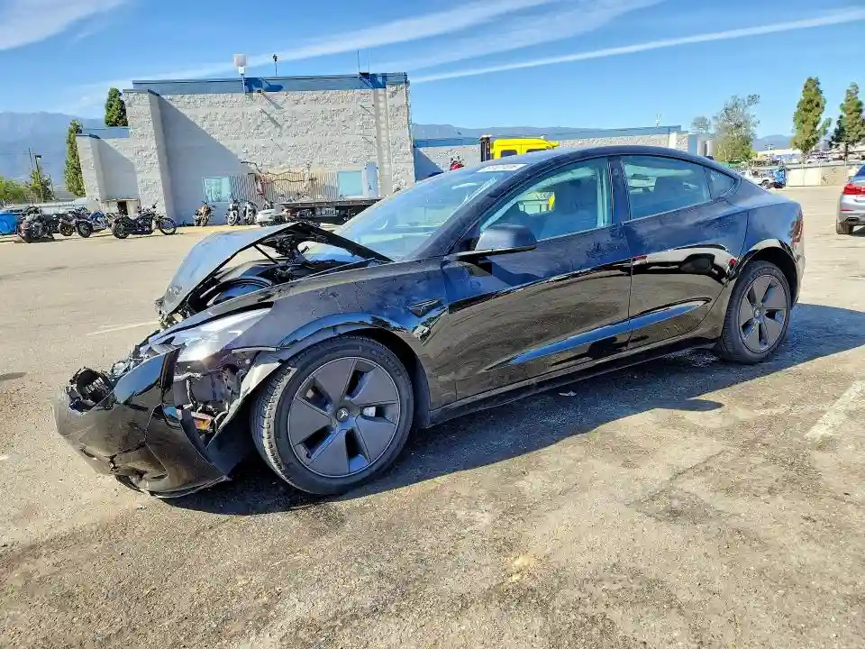 5YJ3E1EA8PF612030 2023 TESLA MODEL 3-0