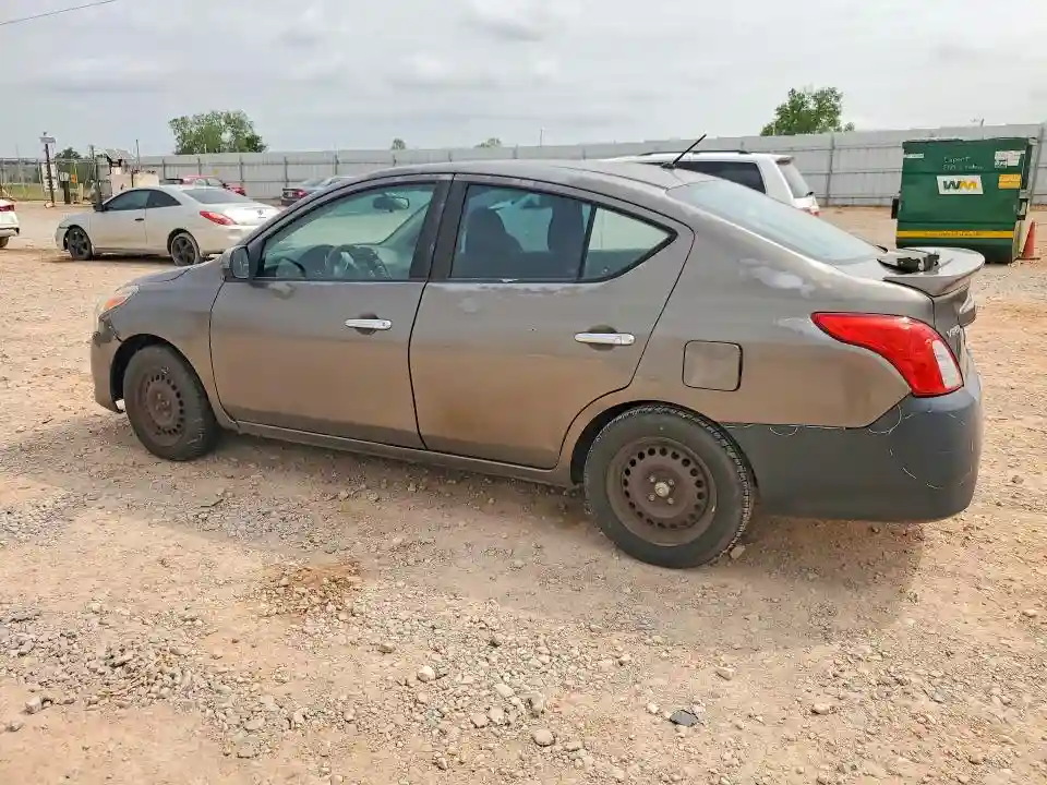 3N1CN7AP7FL827317 2015 NISSAN VERSA-1