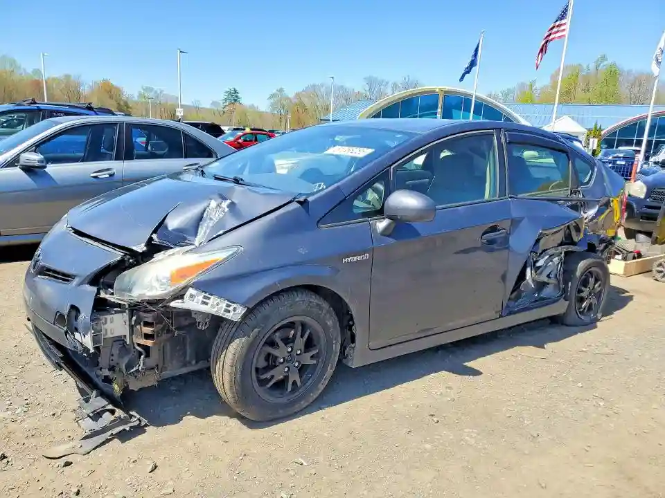 JTDKN3DU0E1765414 2014 TOYOTA PRIUS THRE-0