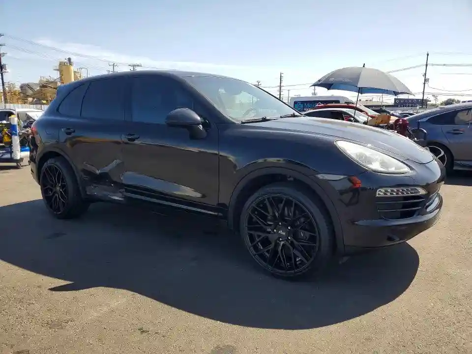 WP1AA2A21ELA91085 2014 PORSCHE CAYENNE-3