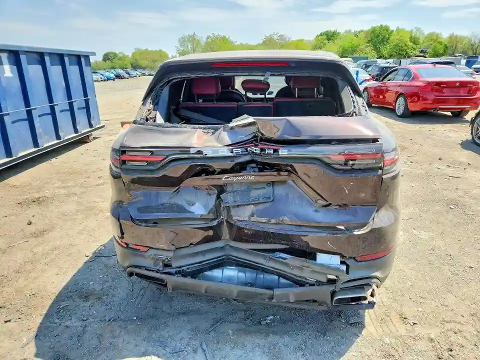 WP1AA2AY4KDA04368 2019 PORSCHE CAYENNE-5