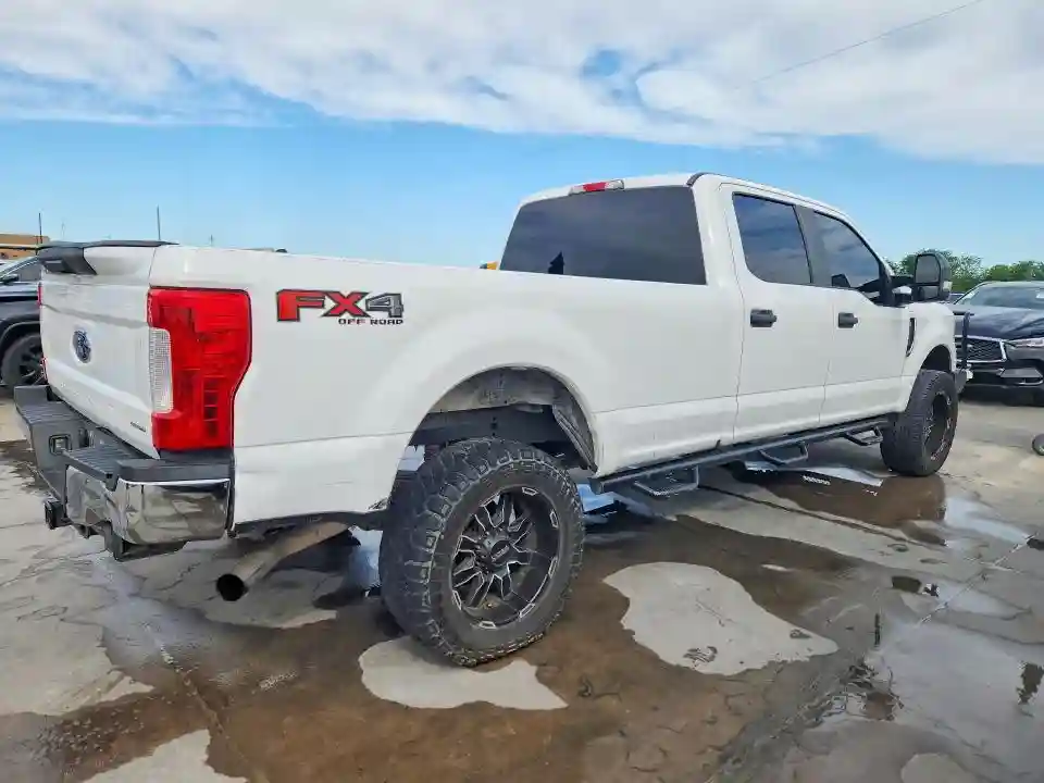 1FT7W2B61HEE56209 2017 FORD F250-2