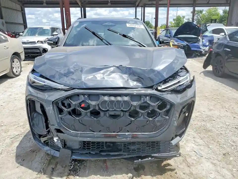 WA125AGU9S2102021 2025 AUDI SQ5-4