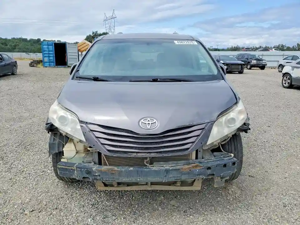 5TDKK3DC0GS725369 2016 TOYOTA SIENNA-4