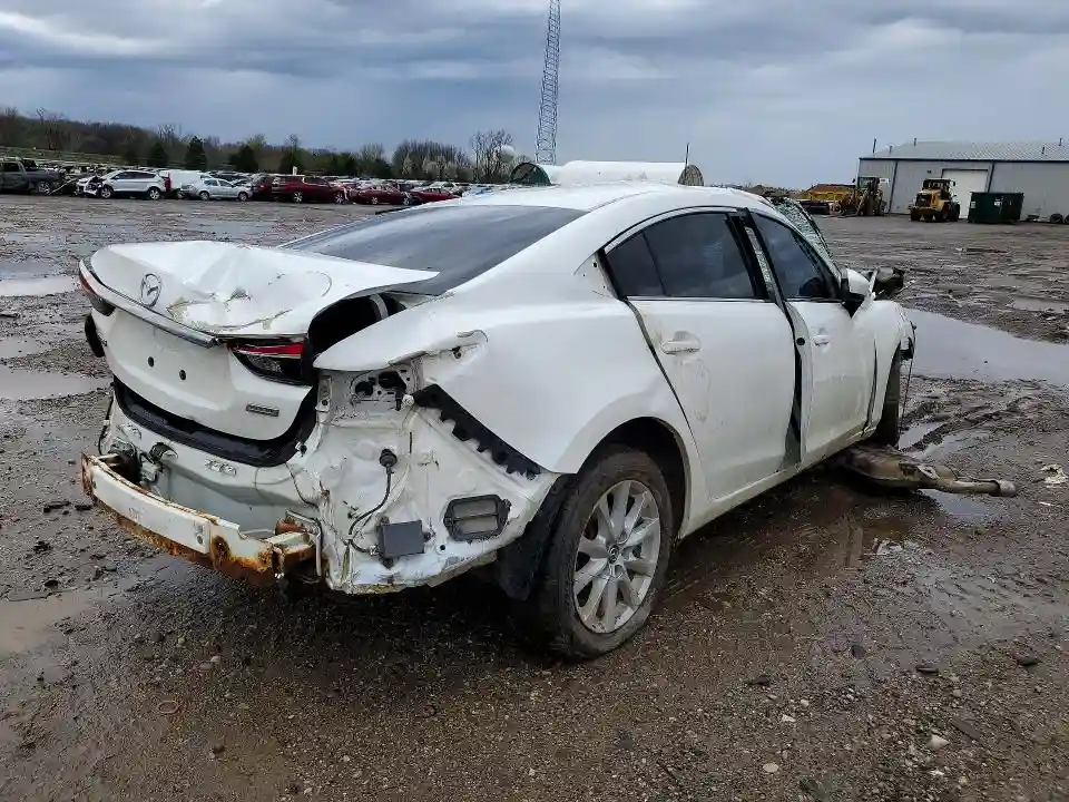 JM1GJ1V61E1119322 2014 MAZDA 6-2