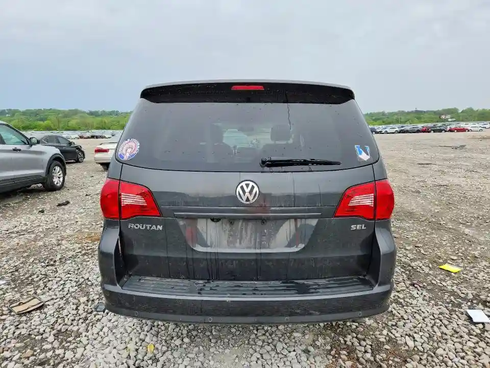 2C4RVADG9CR321552 2012 VOLKSWAGEN ROUTAN-5