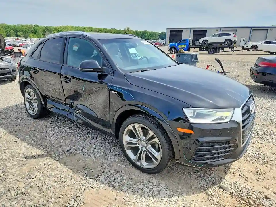 WA1BCCFSXJR030964 2018 AUDI Q3-3