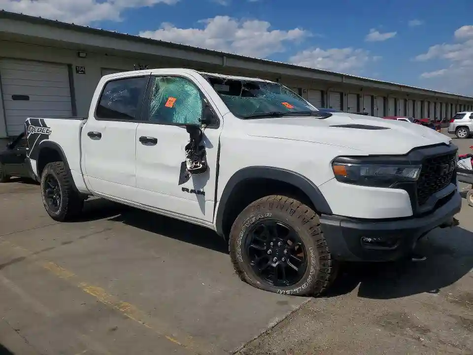 1C6SRFLP0SN583872 2025 RAM 1500-3