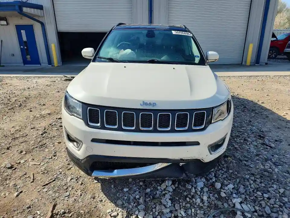 3C4NJDCB4KT761367 2019 JEEP COMPASS-4