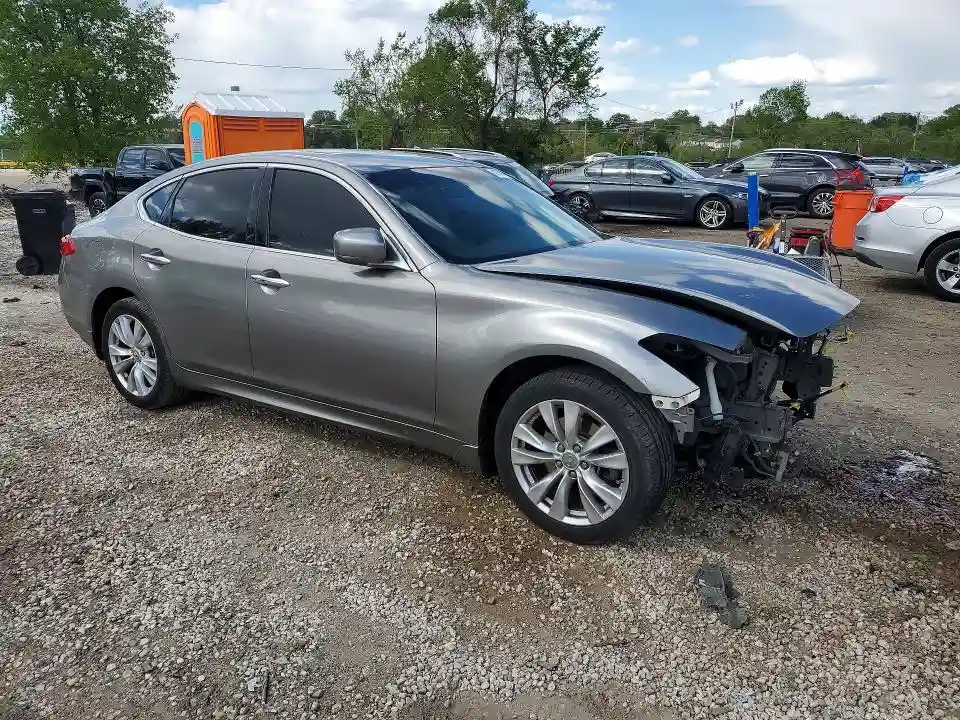 JN1AY1AR7BM570706 2011 INFINITI M56-3