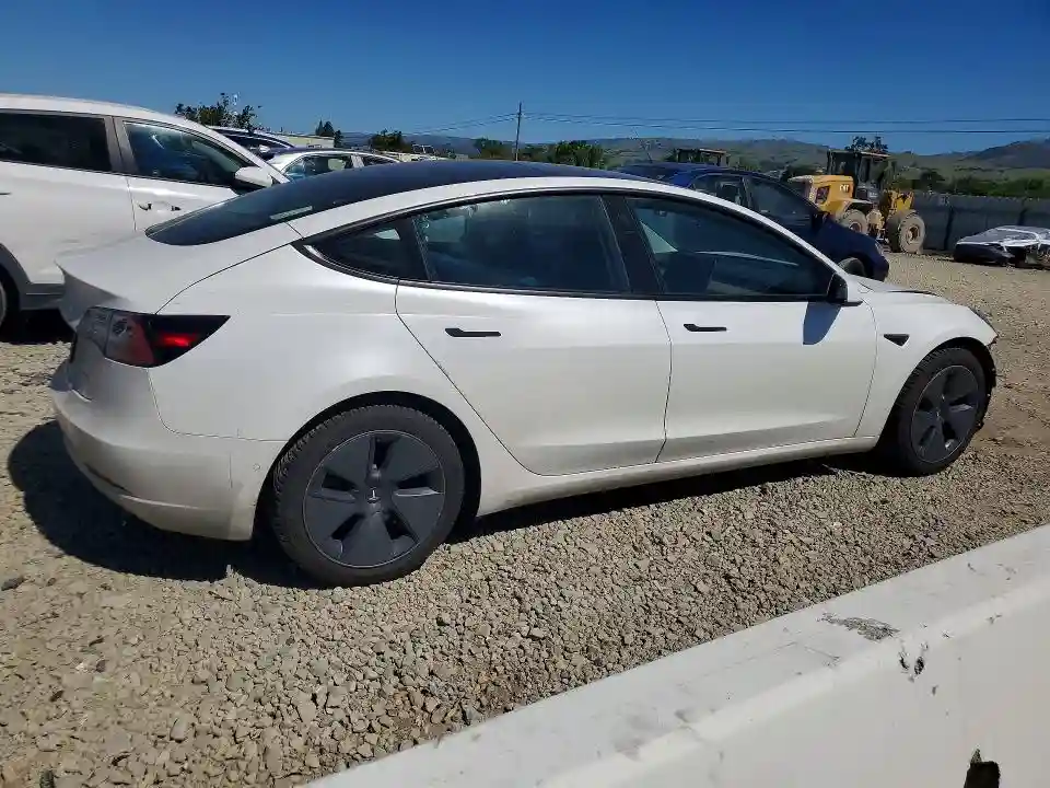 5YJ3E1EB8MF974511 2021 TESLA MODEL 3-2